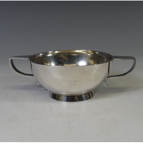 63 - A George V silver Bowl, by Hamilton & Inches, hallmarked Edinburgh, 1911, of plain circular form... 