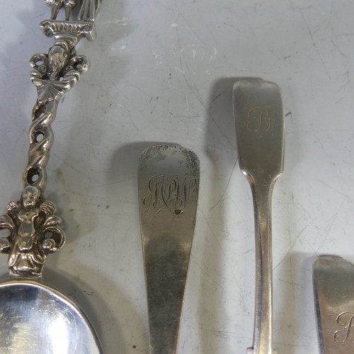 91 - A Victorian silver Spoon, by Daniel & John Wellby, in the Dtch style, 19cm long, together with a... 