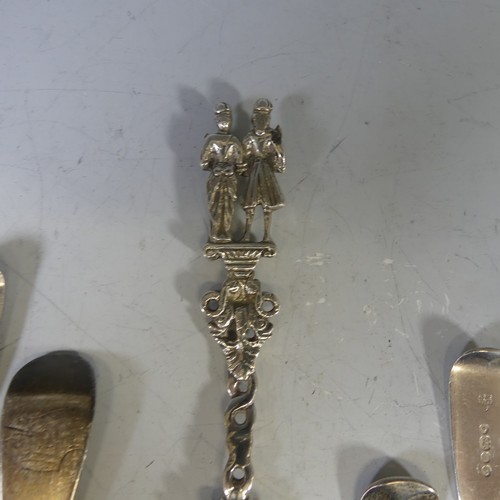 91 - A Victorian silver Spoon, by Daniel & John Wellby, in the Dtch style, 19cm long, together with a... 