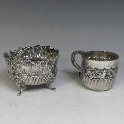 84 - A Victorian silver Mug, by Josiah Williams & Co., hallmarked London, 1894, demi-fluted with a ce... 