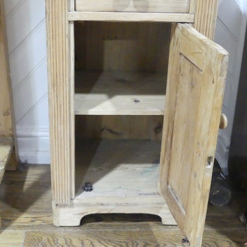 383 - An early 20thC pine Pot cupboard, W 46cm x H 77cm x D 38.5cm.