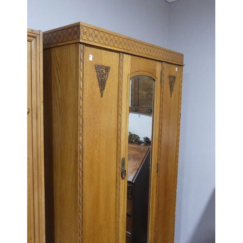 410 - An early 20thC honey-coloured oak single Wardrobe, W 104cm x H 192cm x D 45cm