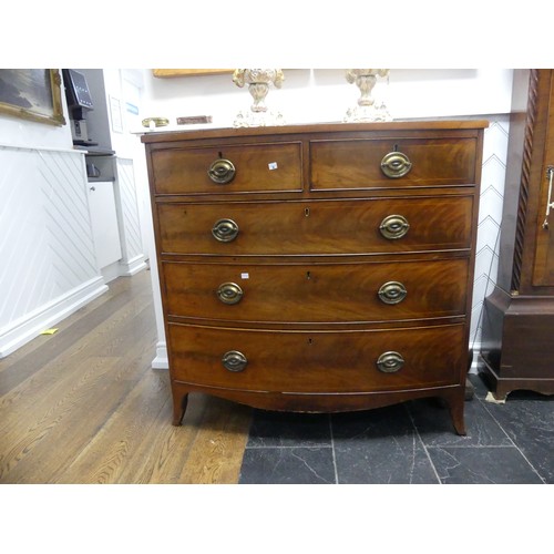 465 - A George III mahogany bow-front Chest of Drawers, with boxwood stringing and bracket feet, W: 108 x ... 