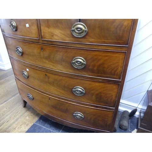 465 - A George III mahogany bow-front Chest of Drawers, with boxwood stringing and bracket feet, W: 108 x ... 