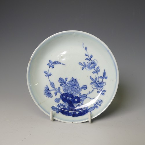 155 - A small quantity of antique Oriental and Oriental-style porcelain Wares, comprising a pair of famill... 