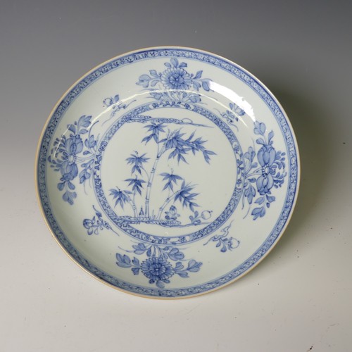 143 - A pair of antique Chinese blue and white porcelain Plates, of octagonal form, decorated with greek k... 