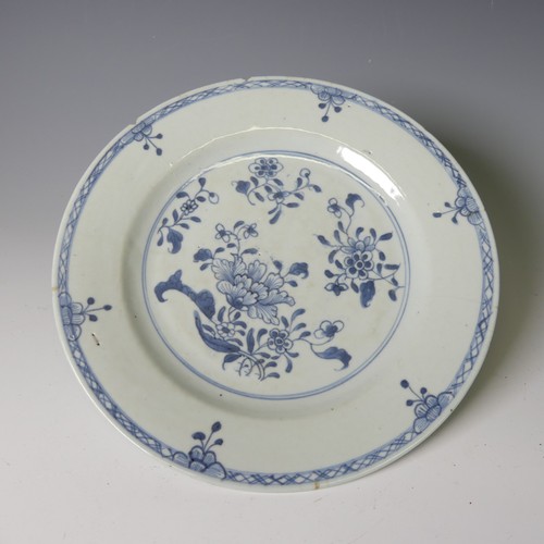 143 - A pair of antique Chinese blue and white porcelain Plates, of octagonal form, decorated with greek k... 