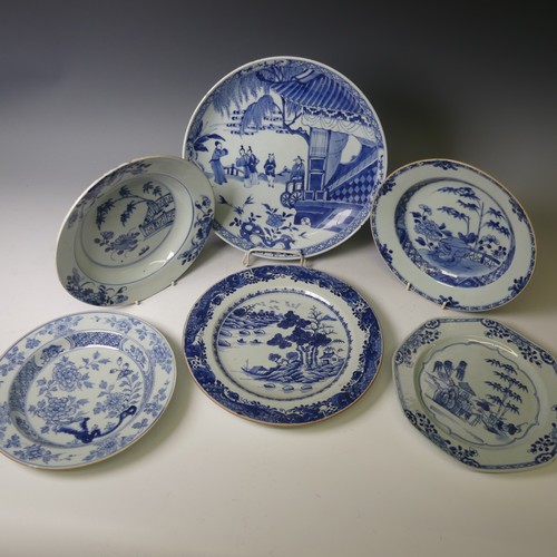 158 - An antique Chinese blue and white porcelain Plate, of octagonal form, with underglaze willow pattern... 