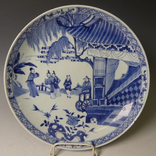 158 - An antique Chinese blue and white porcelain Plate, of octagonal form, with underglaze willow pattern... 