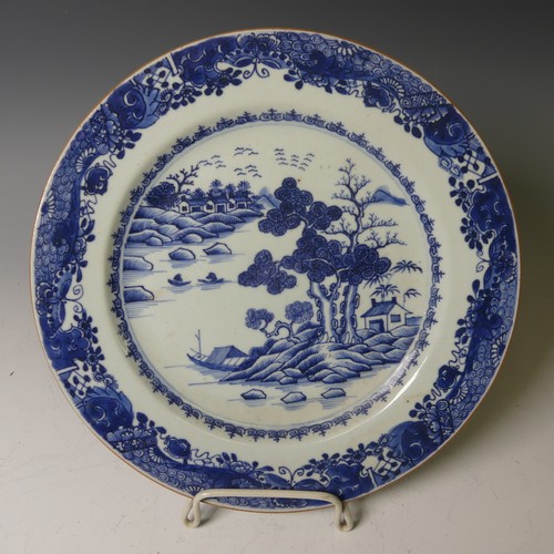 158 - An antique Chinese blue and white porcelain Plate, of octagonal form, with underglaze willow pattern... 