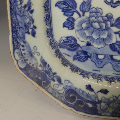 134 - An antique Chinese porcelain blue and white Bowl, with scalloped edge, depicting mountainous scenes,... 