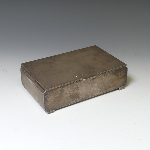 265 - A George VI silver Cigarette Box, by Deakin & Francis Ltd., hallmarked Birmingham, 1937, in the ... 