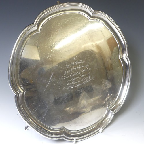 287 - A George VI silver Salver, by Atkin Brothers, hallmarked Sheffield 1940, of lobed circular form and ... 