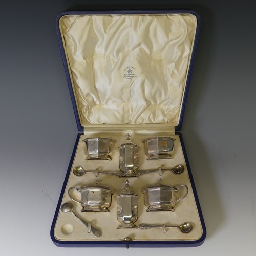 319 - A cased George V silver six piece Cruet Set, by William Neale & Son Ltd., hallmarked Birmingham,... 