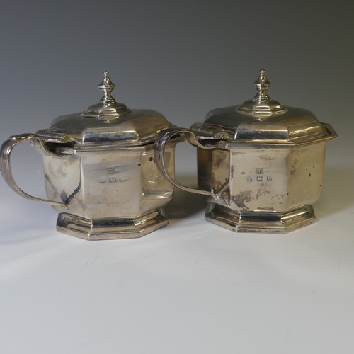 319 - A cased George V silver six piece Cruet Set, by William Neale & Son Ltd., hallmarked Birmingham,... 