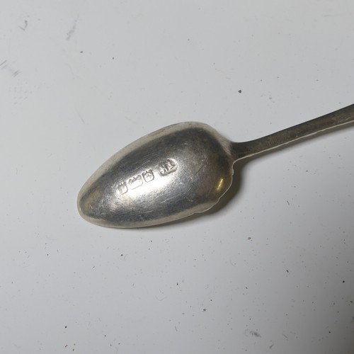 324 - A cased Elizabeth II silver Spoon, by Francis Howard Ltd., hallmarked Sheffield 1979, Hanoverian rat... 