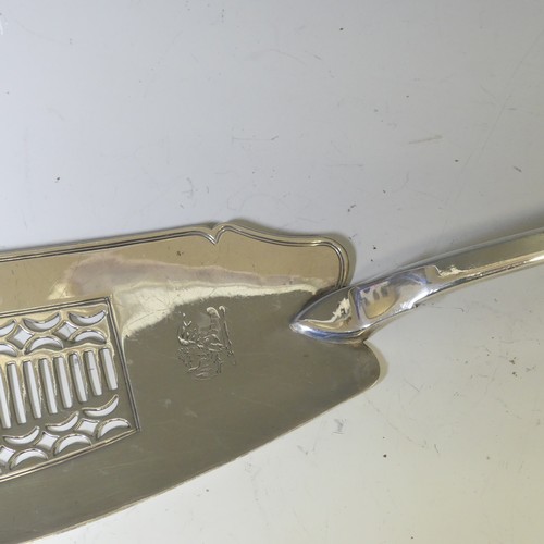 325 - A George III silver Fish Slice, by William Eley I, William Fearn & William Chawner, hallmarked L... 