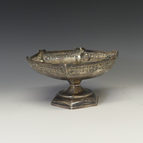 334 - A George V silver Tazza, by Walker & Hall, hallmarked Sheffield, 1913, of hexagonal form with fo... 