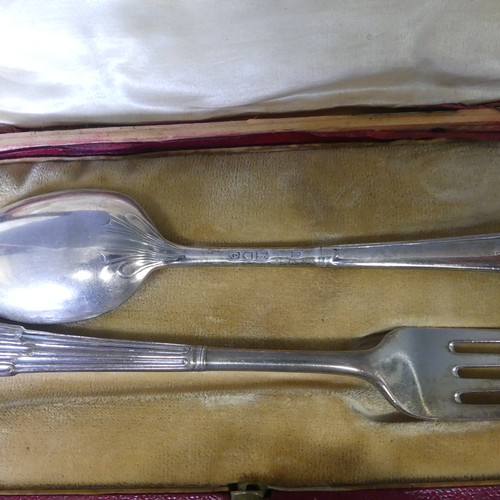 347 - A cased Victorian silver Spoon and Fork, by Francis Higgins III, hallmarked London 1900, in Mappin &... 