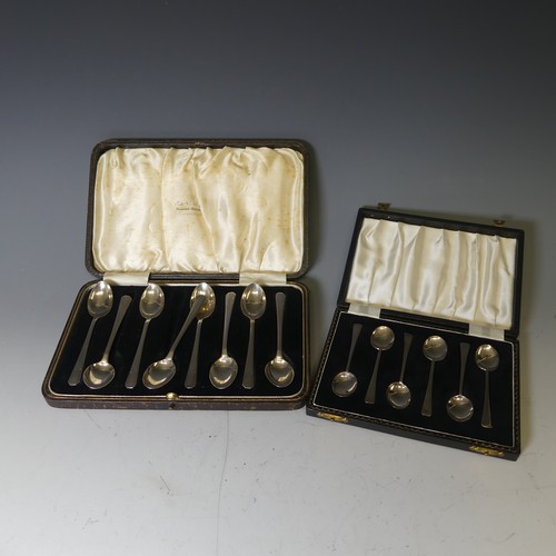 350 - A cased set of eight silver Teaspoons, by Barker Brothers Silver Ltd., hallmarked Birmingham, 1933, ... 