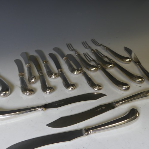 352 - A set of five Edwardian silver Fish Knives and Forks, by Goldsmiths & Silversmiths Co Ltd., hall... 