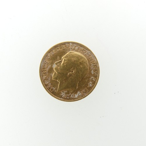 252 - A George V gold Sovereign, dated 1911.