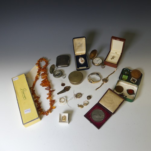 183 - A quantity of Jewellery and Costume Jewellery, including a Baltic amber shard Necklace, a damaged Ed... 