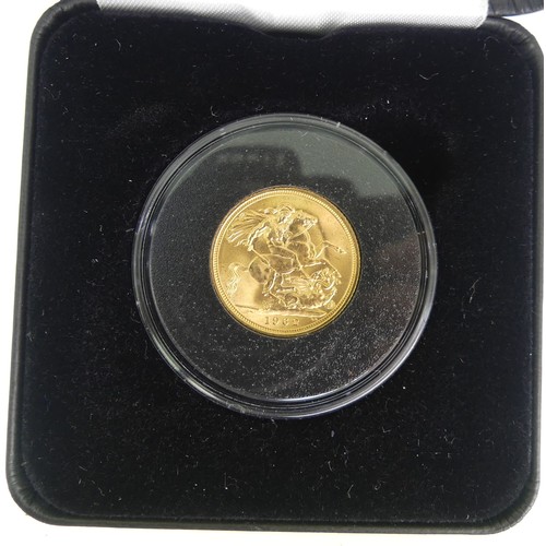 219 - An Elizabeth II gold Sovereign, dated 1962, in Jubilee Mint presentation case with certificate.... 