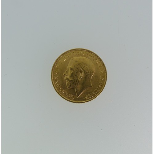 260 - A George V gold Sovereign, dated 1914.