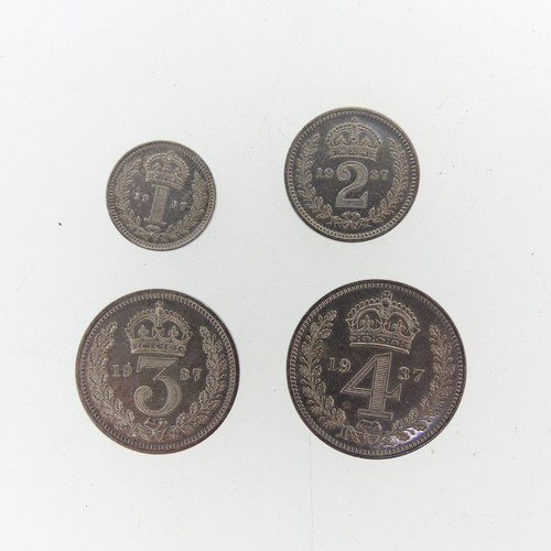 258 - A set of George VI Maundy Money, dated 1937, in a 1937 15 coin specimen case.