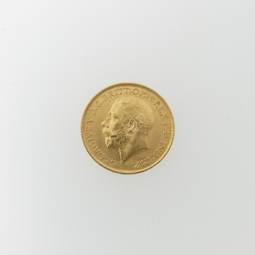 260 - A George V gold Sovereign, dated 1914.