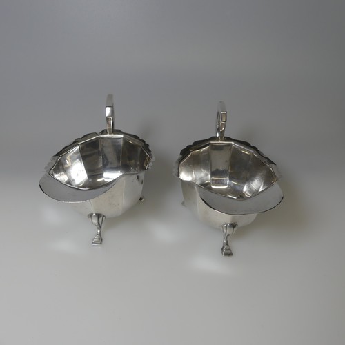 364 - A pair of George V silver Sauce Boats, by William Neale & Son Ltd., hallmarked Birmingham 1932, ... 