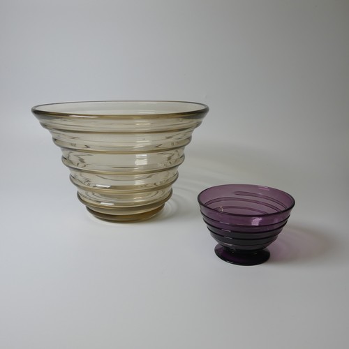 27 - A Barnaby Powell for Whitefriars ribbon-trail footed Bowl, in aubergine purple, D 12cm x H 7.5cm, to... 