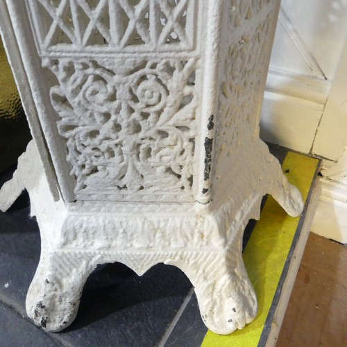 385 - A Victorian cast iron Station Heater, painted white, note top is damaged, see images, W 35 cm x H 84... 