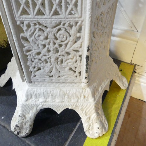 385 - A Victorian cast iron Station Heater, painted white, note top is damaged, see images, W 35 cm x H 84... 