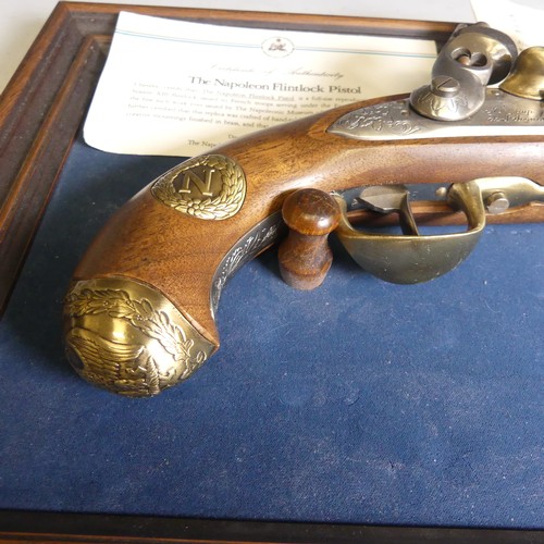 446 - A good replica Napoleon Flintlock pistol 'Le Pistolet A Silex Napoleonien' by 'Franklin mint limited... 