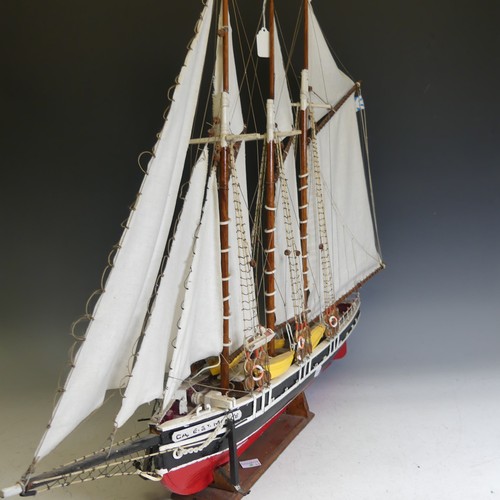 434 - A vintage wooden model three-mast Schooner sailing ship, complete with sails, jibboom, 4 life boats,... 