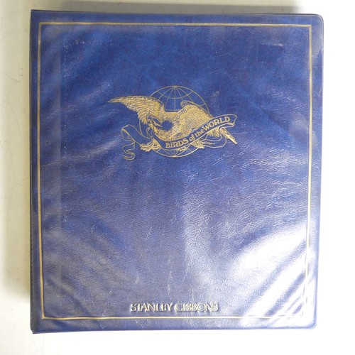 90 - A collection of World Wildlife Covers and Stamps, in six albums (6)