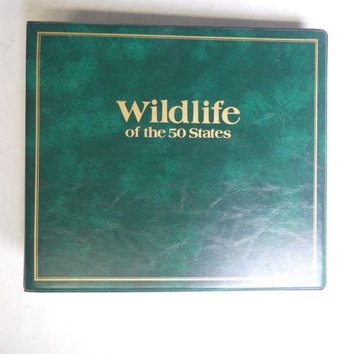 90 - A collection of World Wildlife Covers and Stamps, in six albums (6)