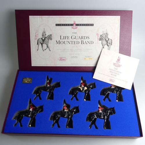 454 - Britains, Set 5195 and Set 5295 The Life Guards Mounted Band, Set 1 limited edition no.0405 of 2500,... 