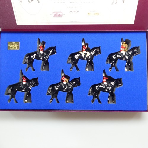 454 - Britains, Set 5195 and Set 5295 The Life Guards Mounted Band, Set 1 limited edition no.0405 of 2500,... 