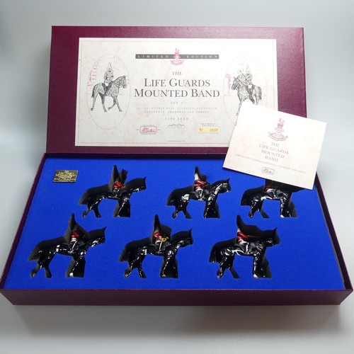 452 - Britains, Set 5195 and Set 5295 The Life Guards Mounted Band, Set 1 limited edition no.2057 of 2500,... 