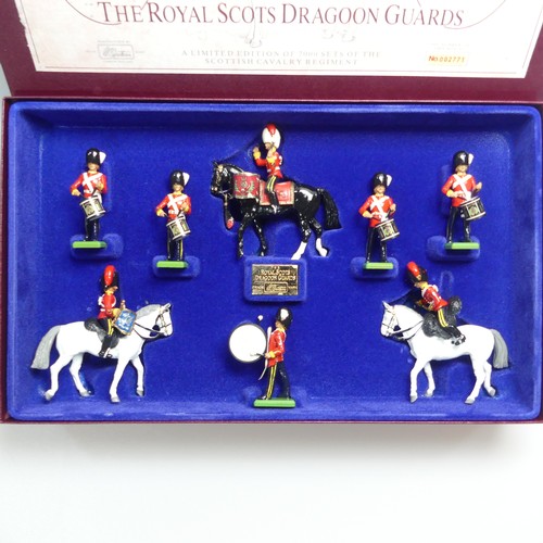 457 - Britains, Set 5297 The Black Watch (Royal Highland Regiment) Colour Party and Escort, limited editio... 