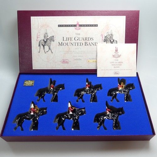 455 - Britains, Set 5195 and Set 5295 The Life Guards Mounted Band, Set 1 limited edition no.0419 of 2500,... 