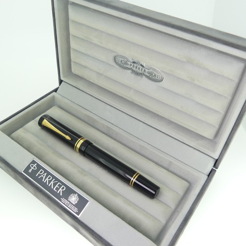 269 - A Parker Duofold Centennial Fountain Pen, with 18ct gold nib, boxed with certificate, chip to cap ri... 