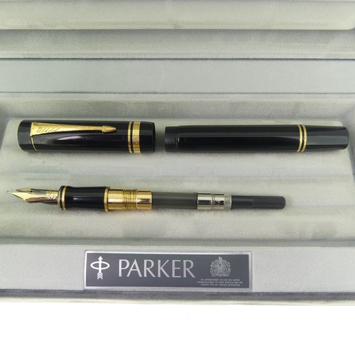 269 - A Parker Duofold Centennial Fountain Pen, with 18ct gold nib, boxed with certificate, chip to cap ri... 