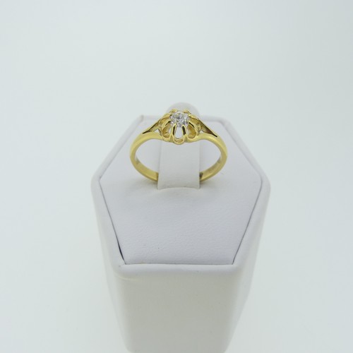 276 - A single stone diamond Ring, approx 0.2ct, mounted on 18ct yellow gold, Size L½, total weight 2.3g.... 