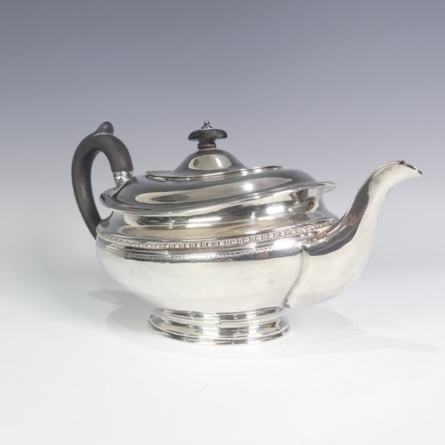 23 - A George V silver three piece Tea Set, by Goldsmiths & Silversmiths Co Ltd., hallmarked Sheffiel... 