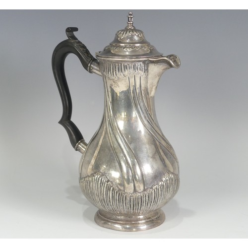 60 - A late Victorian silver Hot Water Pot, by Joseph Rodgers & Sons, hallmarked Sheffield, 1897, of ... 