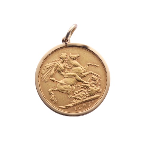 731 - A Victorian gold Sovereign dated 1892, Melbourne mint, in 9ct pendant mount, total weight 8.7g.... 